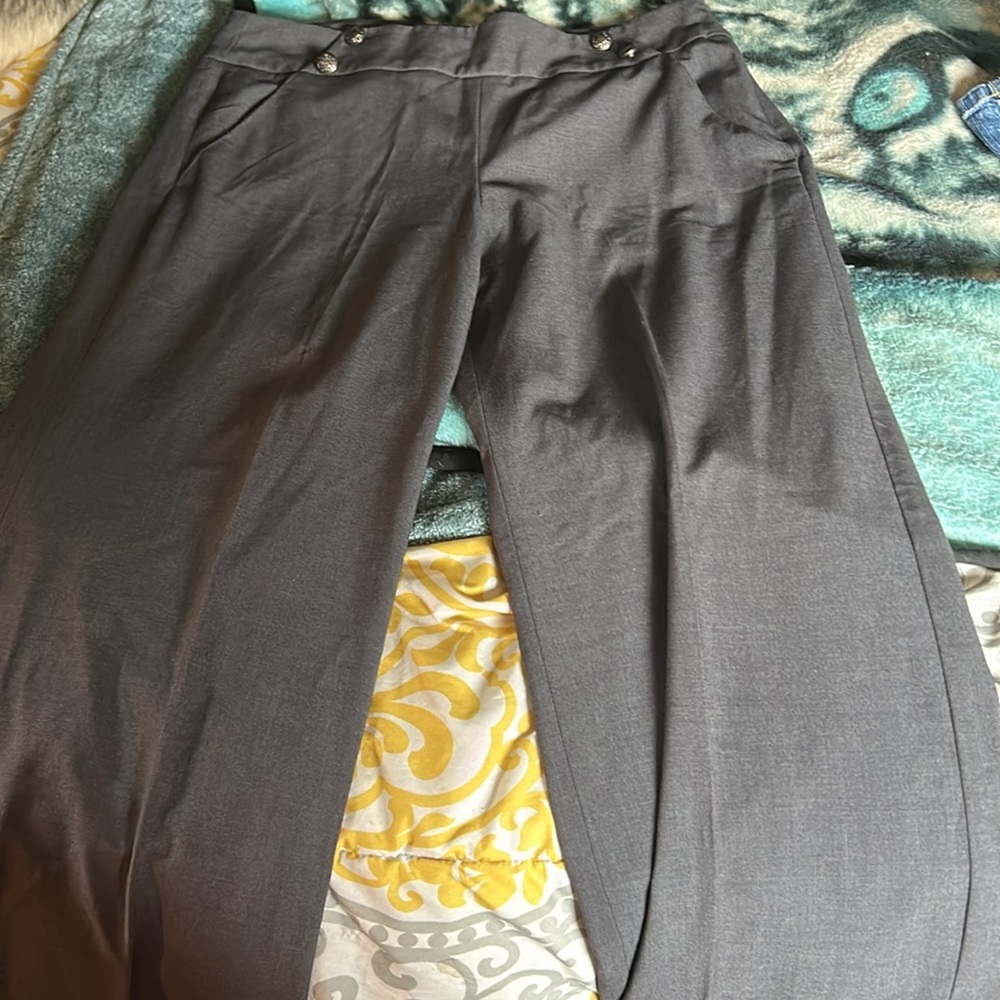Grey/black dress pants with pockets